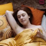 Jeune femme (Montparnasse Bienvenue) – Intoarcerea parizienei ratacitoare