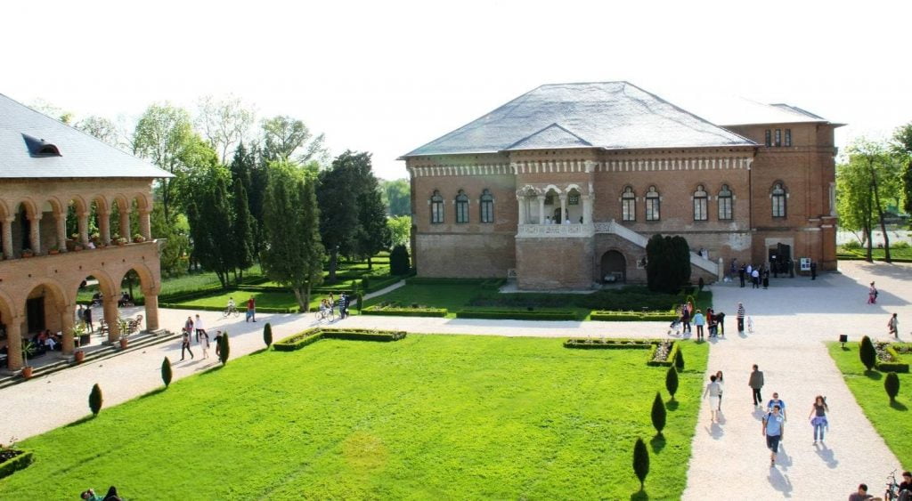 locuri de vizitat langa bucuresti Palatul Mogosoaia_9