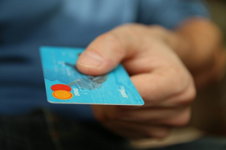 Propunerea Limitării Cheltuielilor la 10% din Venituri