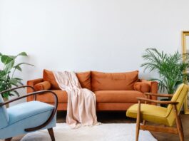Ce sunt fotoliile Art Deco și de ce revin în tendințe în livingurile moderne? adobestock_514851641