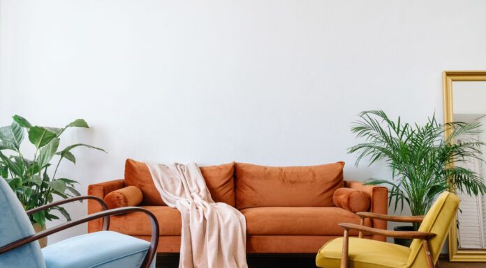 Ce sunt fotoliile Art Deco și de ce revin în tendințe în livingurile moderne? adobestock_514851641